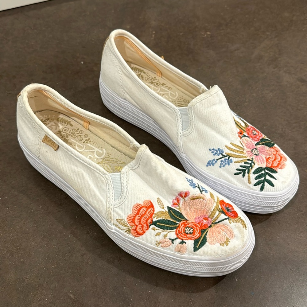 Keds and Rifle Paper Co. collab floral slip on tennis shoes in size 6.5